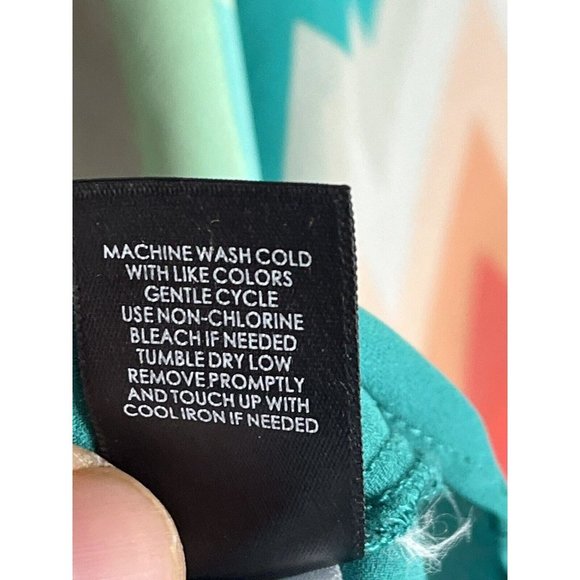 Torrid Sophie Chevron Plus Size 4 (4X) Multicolored Tank Top - Picture 6 of 9